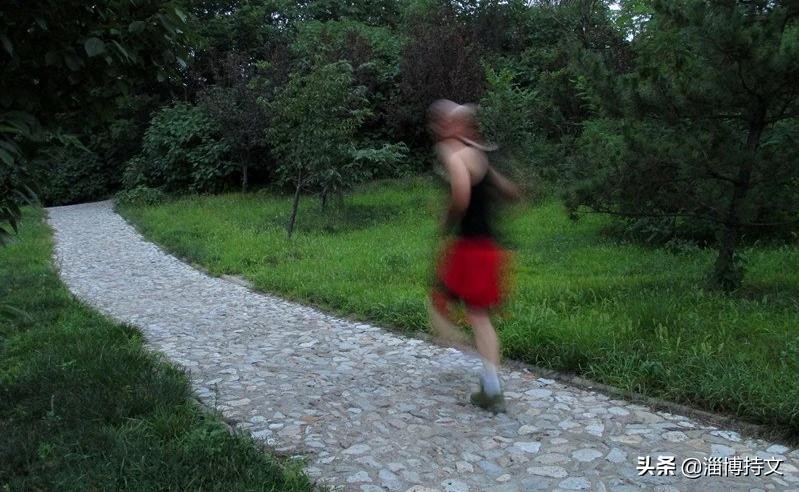 热爱生活从每日跑步开始,跑步让我感受健康和快乐