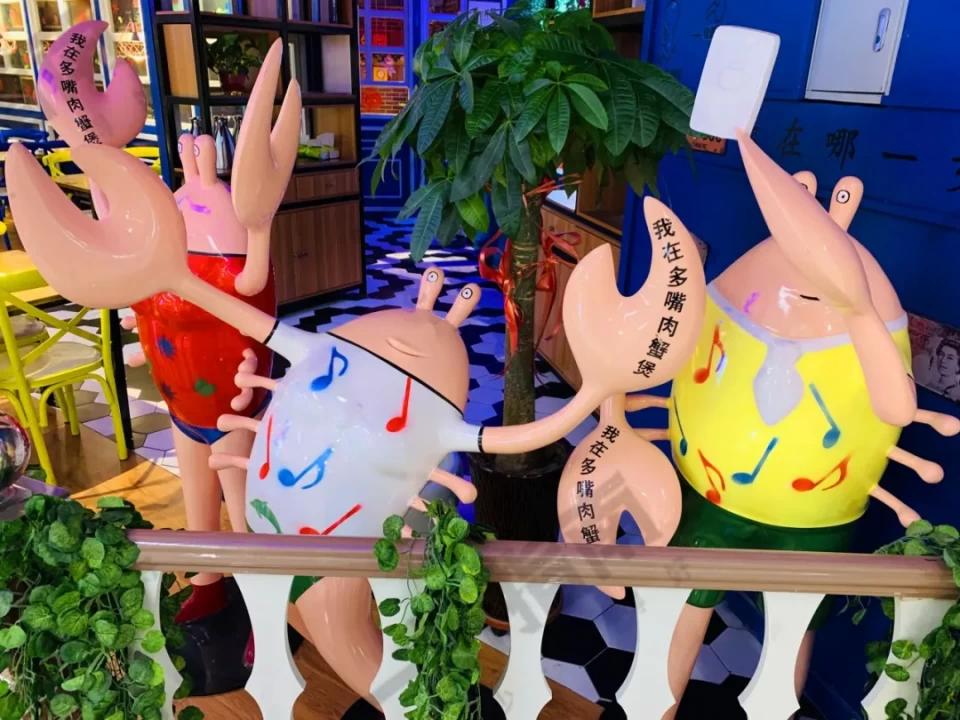 多嘴肉蟹煲餐厅设计,多嘴肉蟹煲点评