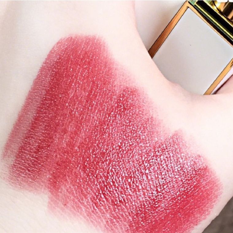 李佳琦推荐，大牌口红最值得购买的豆沙色！你有没有？