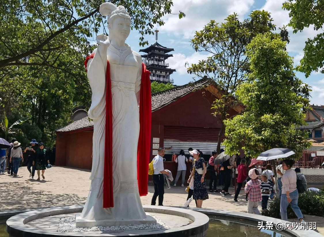 离四川省最近的山风景区,四川旅游第一山
