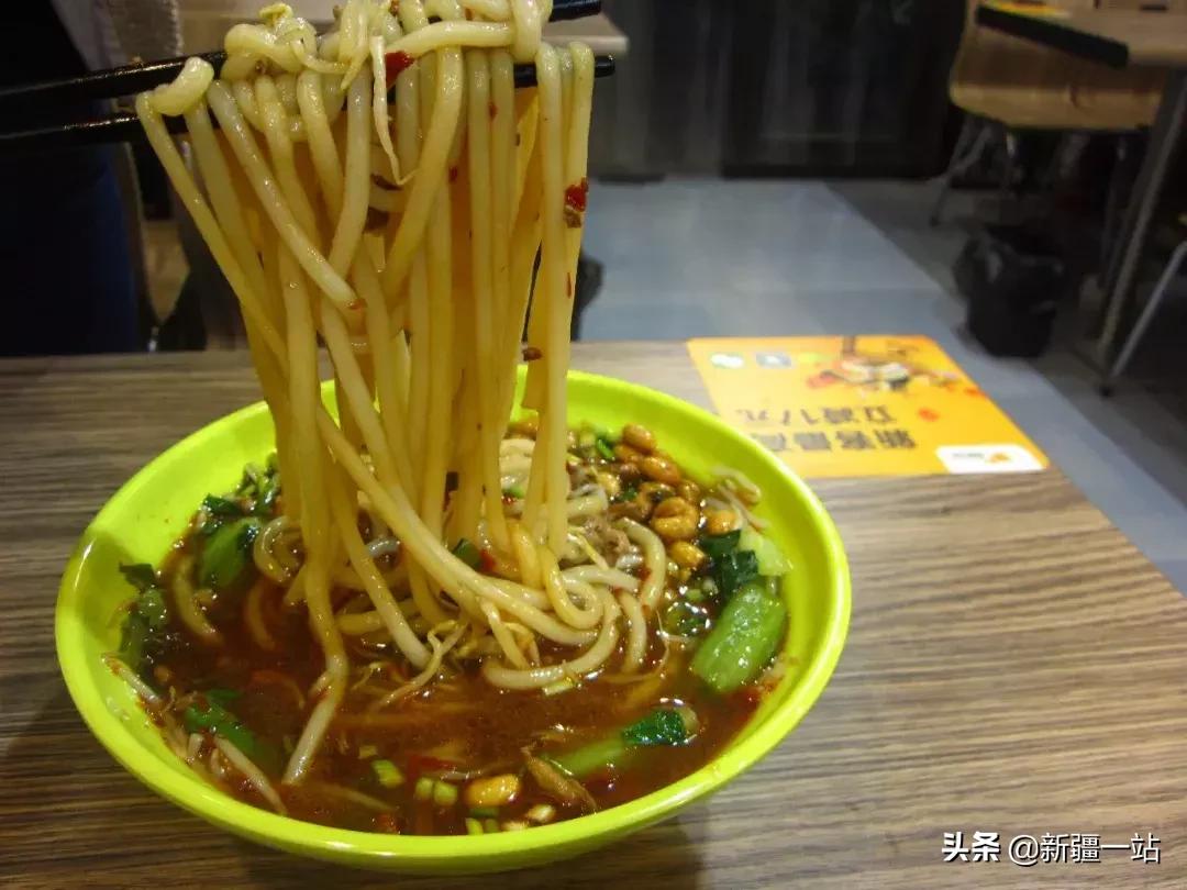 乌鲁木齐美食网红牛腩米粉,乌鲁木齐米粉推荐排行榜