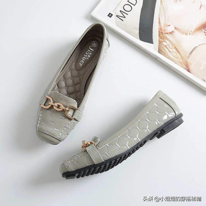 款式简单又好穿的鞋,今年新款鞋又简单又好看又洋气