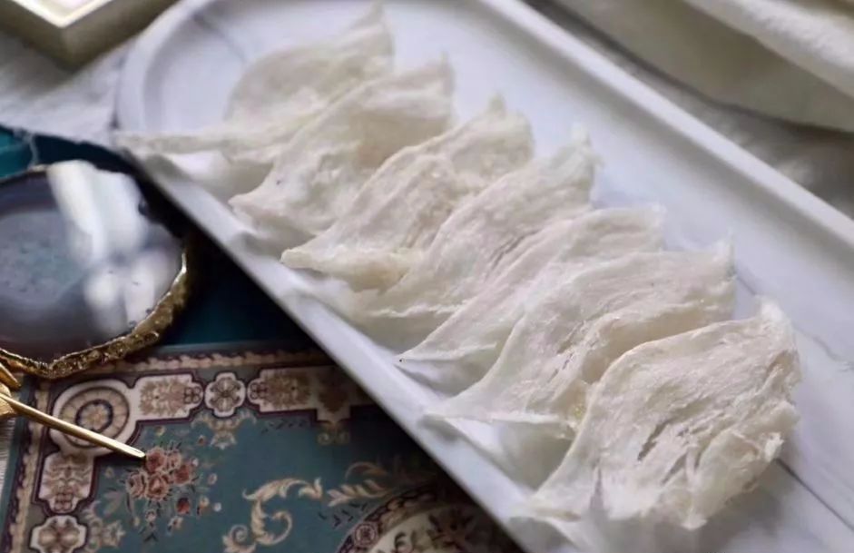 燕盏燕条燕角碎燕哪个营养好些 (燕角燕条和燕盏的区别)