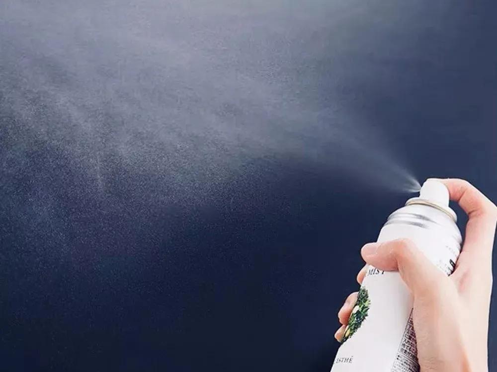 紧绷保湿的水润面部喷雾,改善干燥保湿喷雾