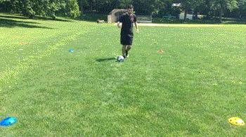 停球技巧慢动作视频,如何停球转身过人