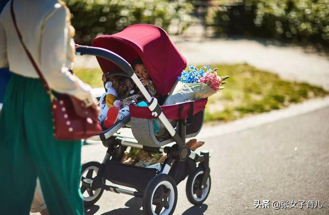 宝宝突然从推车里摔下去,宝宝从婴儿车上摔下来要观察多久