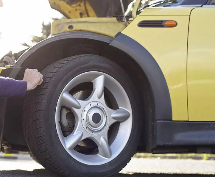 给爱车来一次保养,来给爱车做个全面养护吧