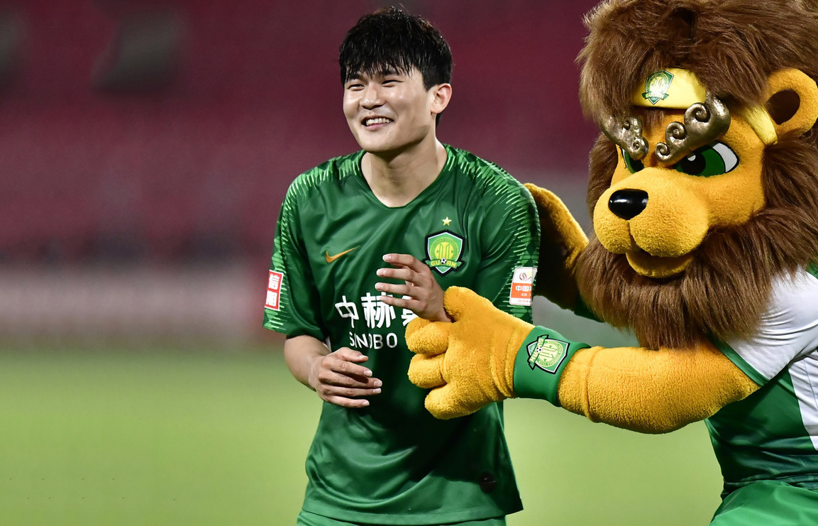 国足回应被炮轰,国足回应踢头事件