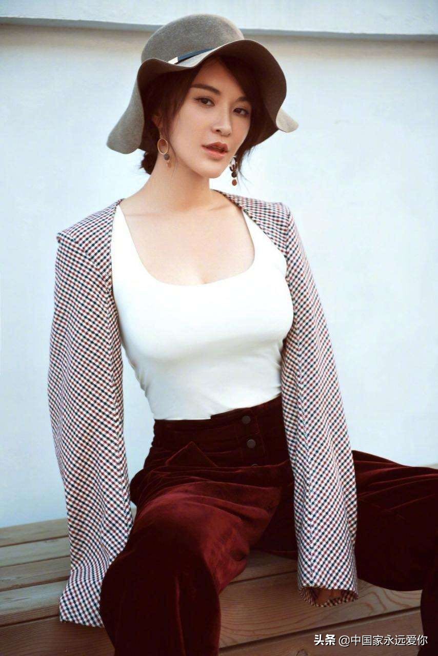 莫小棋黑色吊带,莫小棋好有魅力