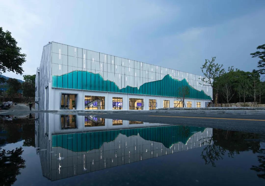 老厂房“变形”智慧矿山，PC插接板重塑幕墙美学设计