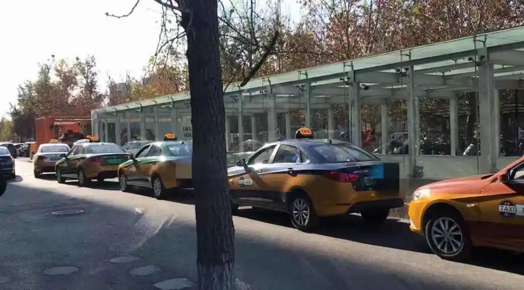 新能源出租车司机的一天,新能源出租车司机的心酸