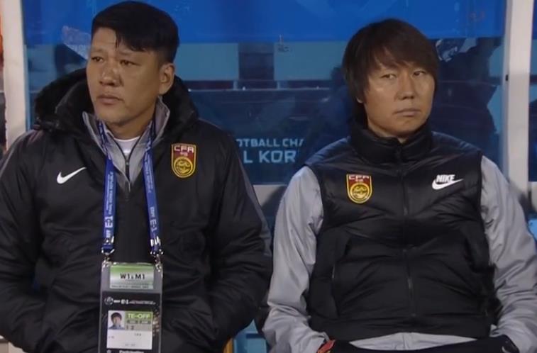 国足23年不敌日本遭遇两连败,国足不敌日本队各媒体的评价