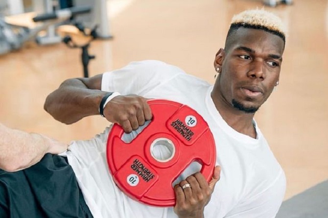 闹剧!英超1亿刺头放话指定下家!降价怒甩恐坑惨C罗