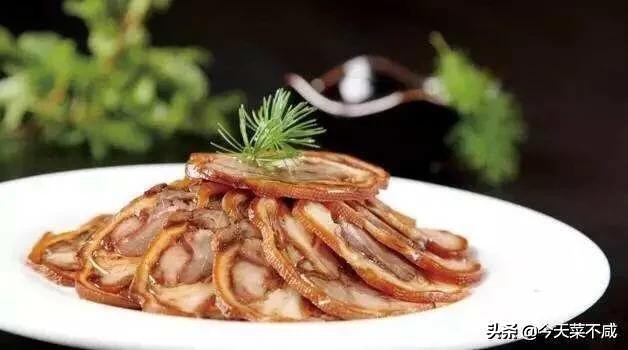 正宗家常酱肘子做法,家常酱肘子做法