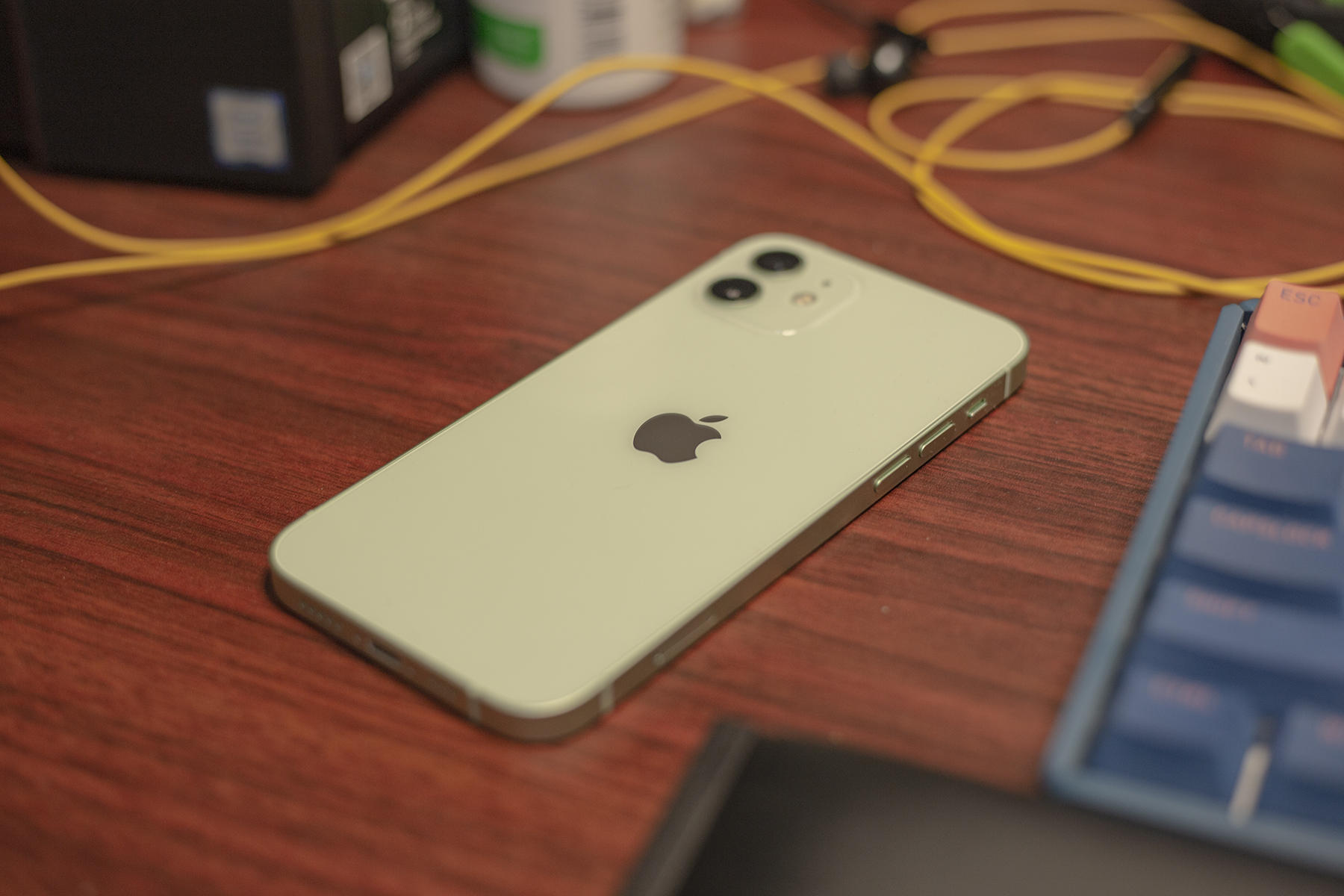 iphone超瓷晶贴膜,iphone超瓷晶玻璃用贴膜吗