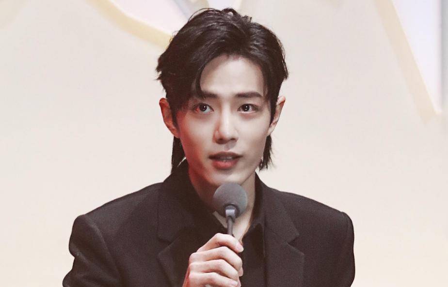 杨紫手滑点赞关晓彤,杨紫点赞肖战微博是手滑吗