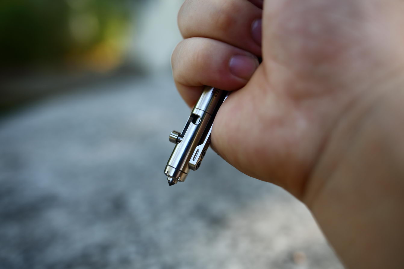 nitecore全系列评测,钛合金战术笔ntp30