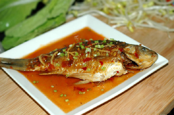 煎鱼老是破皮粘锅,煎鱼煎烂怎么办