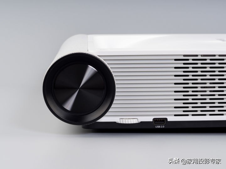 不施粉黛亦倾城面若桃花深似海,不施粉黛亦倾城