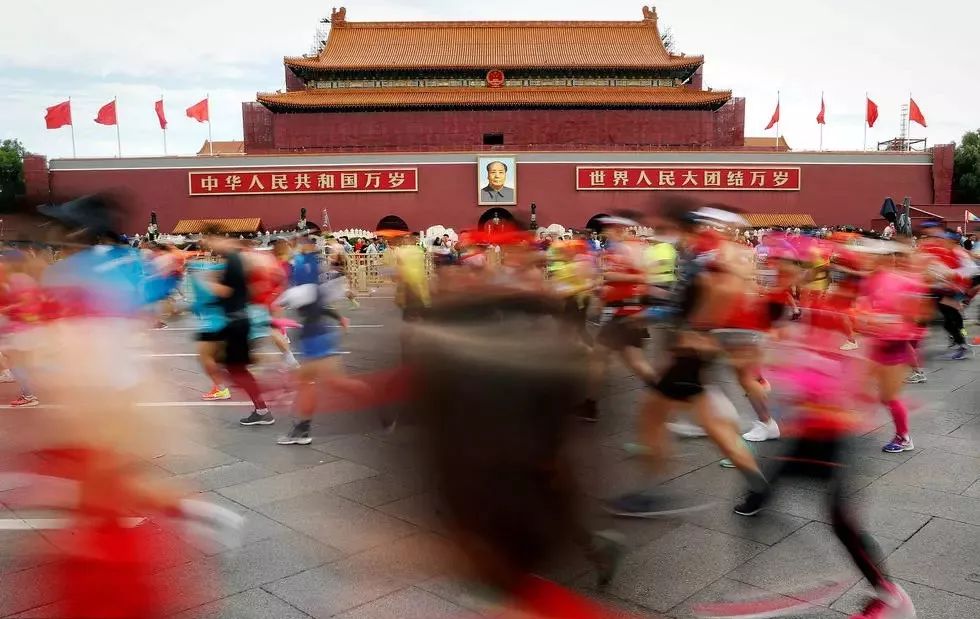 全程马拉松赛前二十天怎么练,全程马拉松4小时训练计划表