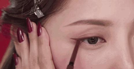 极细眼线笔测评变大熊猫眼,不掉色不晕妆的眼线笔推荐