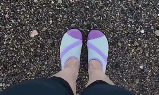 爆红美国的裸奔利器，水陆两栖比光脚舒服，难怪蔡少芬全家都在穿