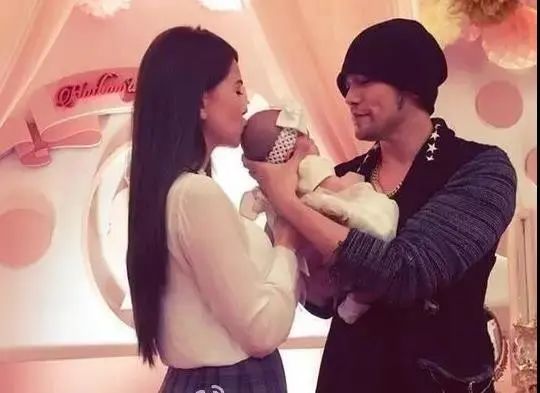 昆凌为何如此在意侯佩岑,昆凌和侯佩岑谁更好