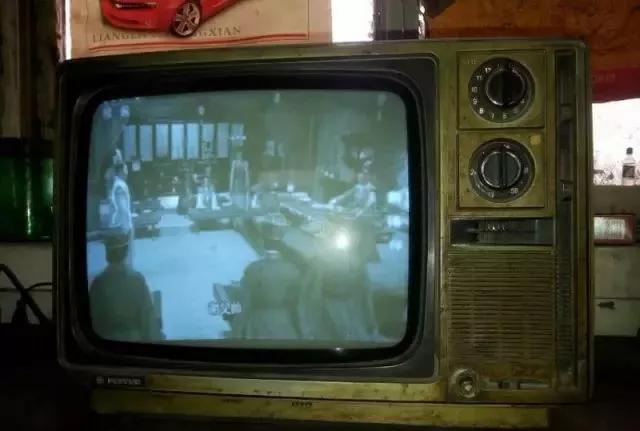 泪崩了歌曲原唱,泪崩了原唱完整版视频