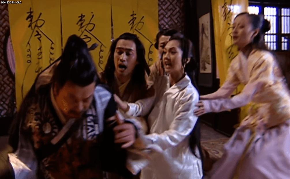 先纠缠，后绑架，一部《阿宝》揭开了无数人曾深陷的“爱情误区”