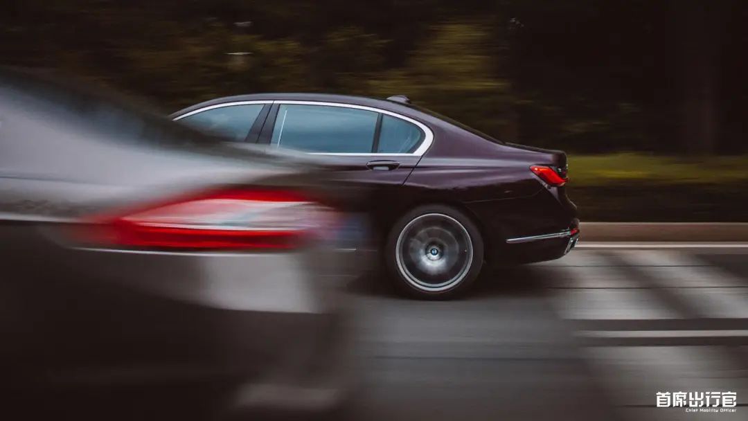 一台宝马740,一辆宝马740