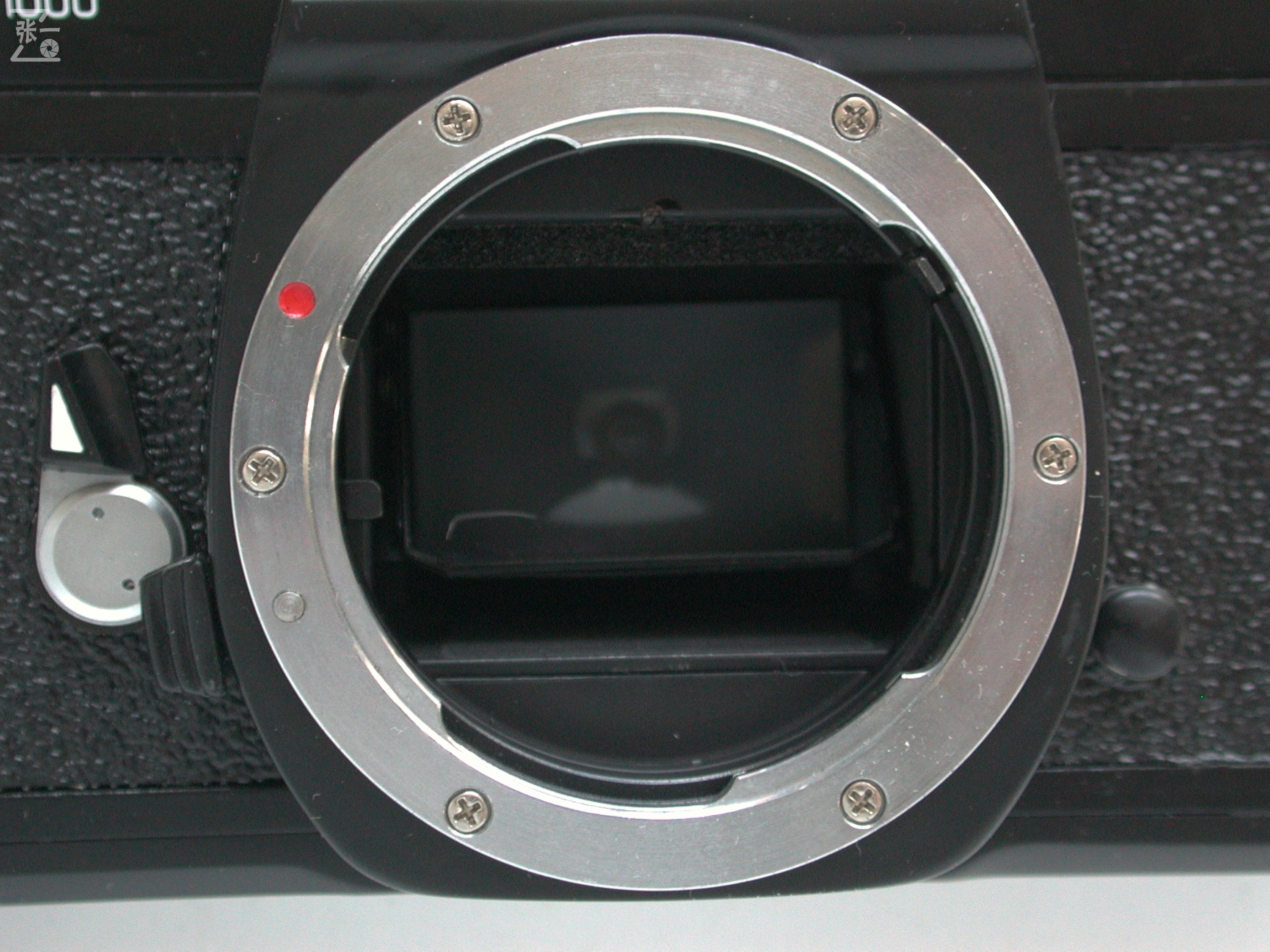 中国重庆生产的明佳MingcaMCK1000单反照相机