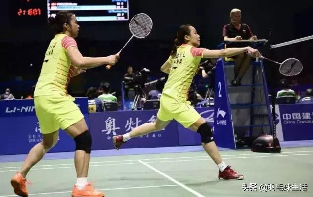 羽毛球业余双打实战技巧,羽毛球双打发球违例