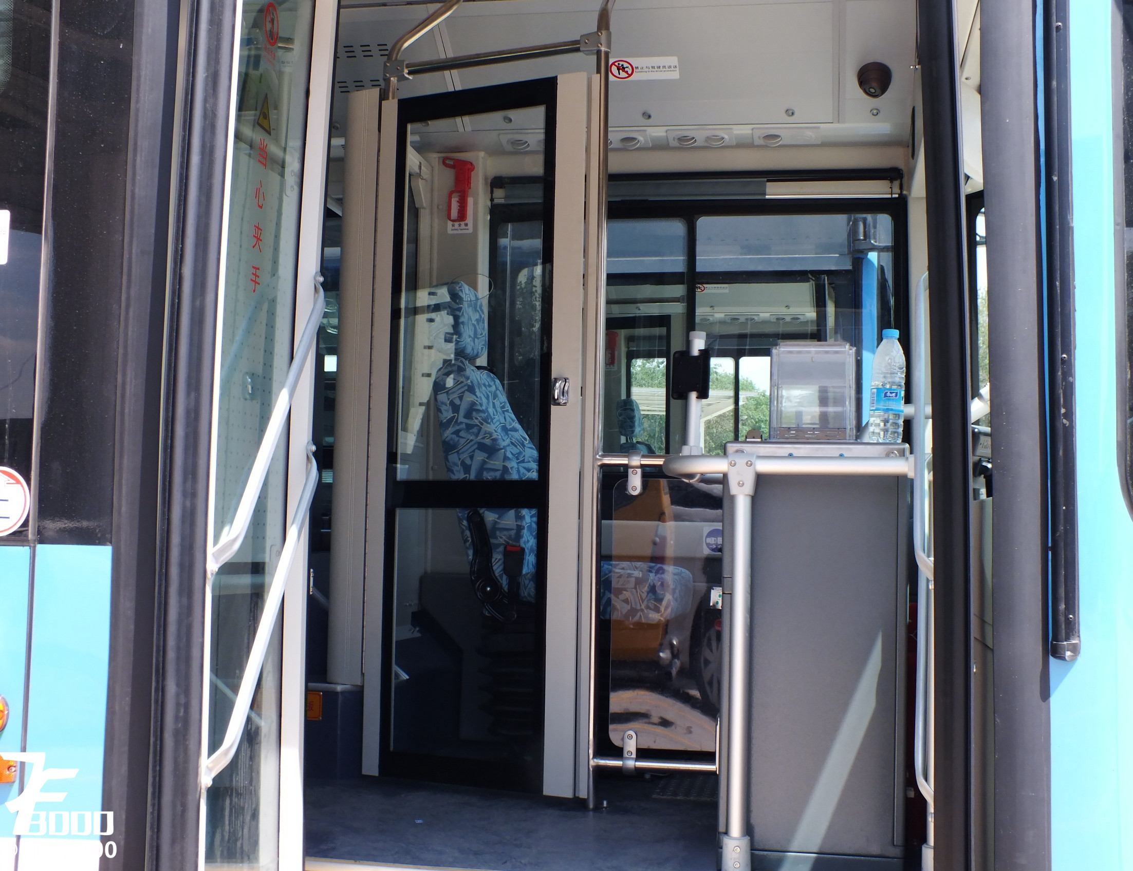 机房的渣评0西宁公交比亚迪BYD6100LEGV3