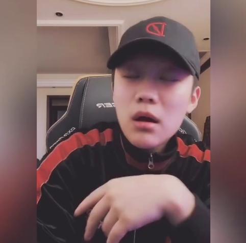 李小璐最新自拍秀小蛮腰,李小璐热舞大秀小蛮腰