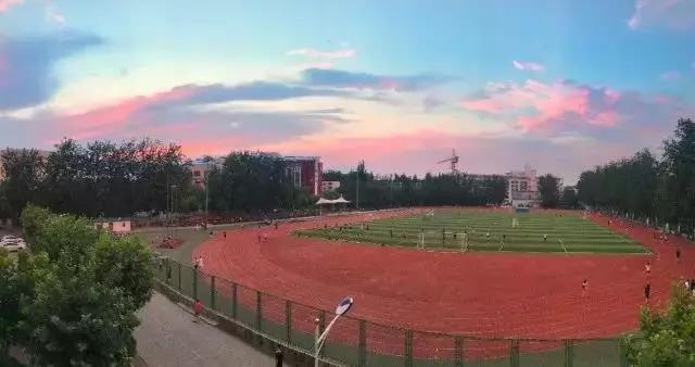 超豪华大学食堂,高颜值的大学餐厅