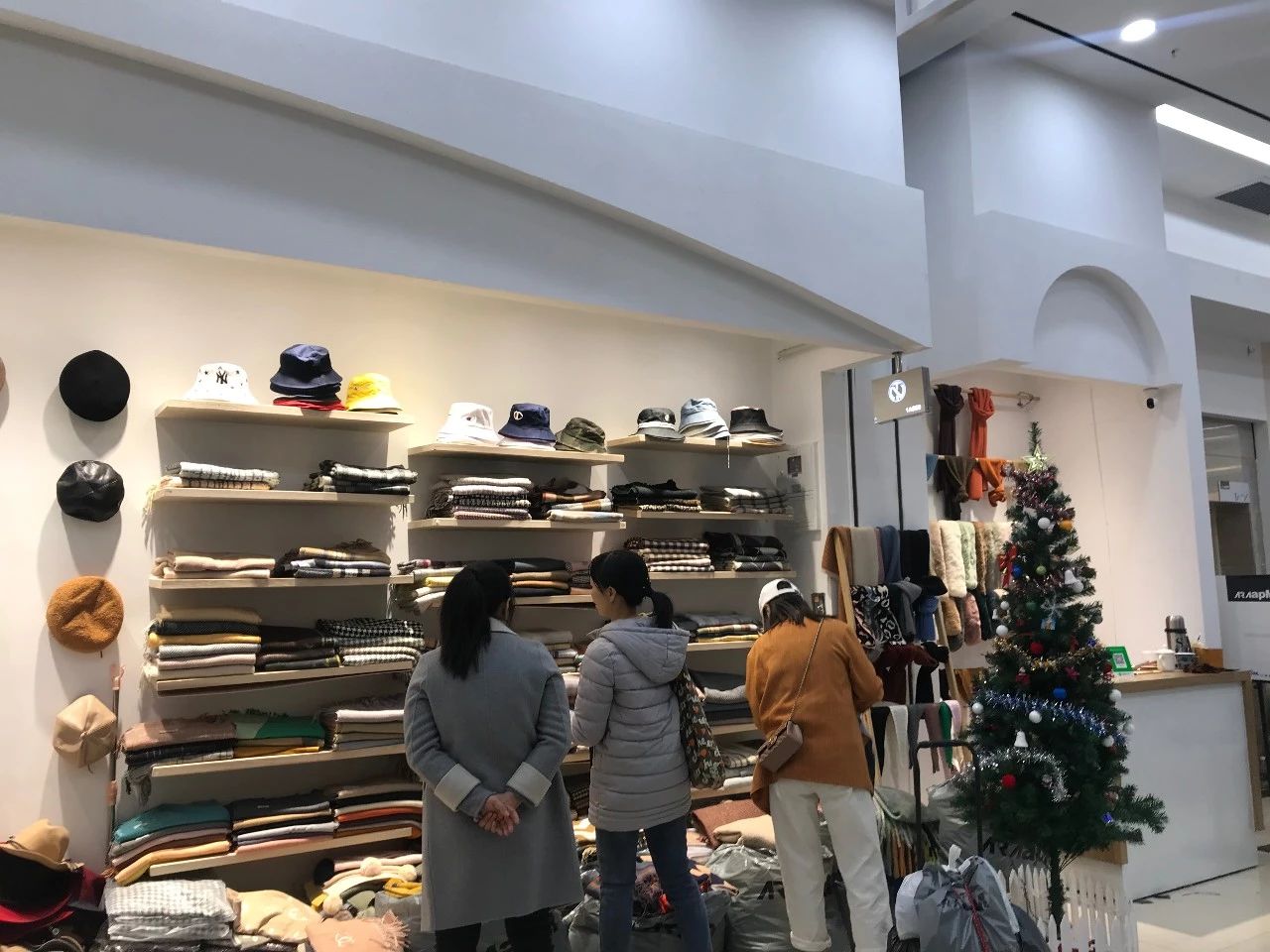 广州东大门女装清仓,东大门清仓大甩卖