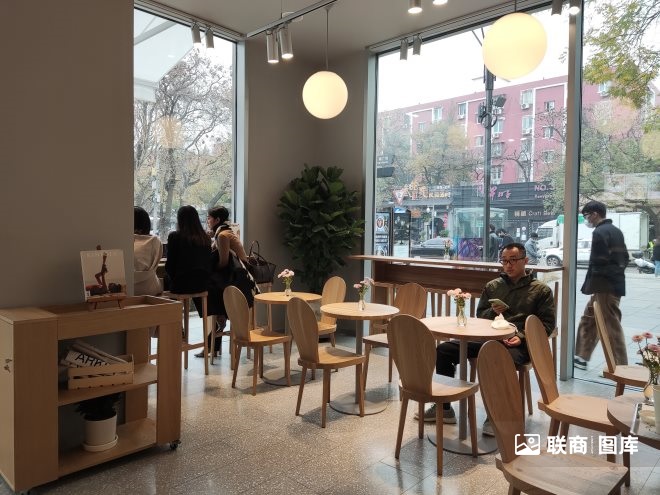 探访hm视频,hm和arket的关系