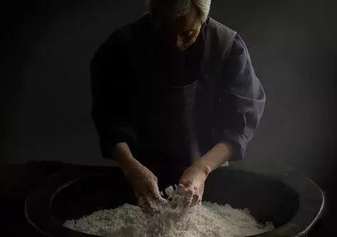 国内的日本化妆品专柜比比皆是,为什么还要专门飞日本买?