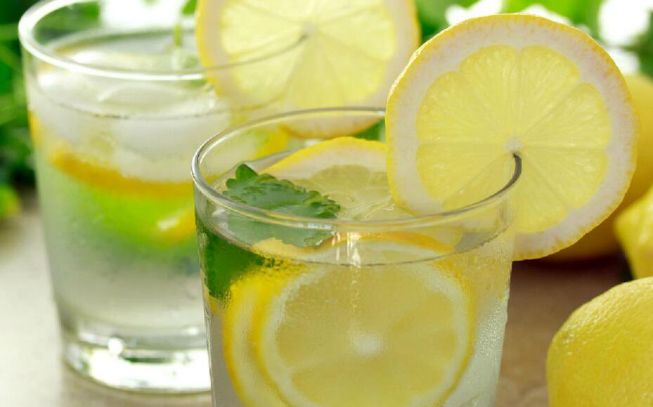 四个不用花钱就能美白牙齿的方法,不伤牙的美白牙齿方法图片大全