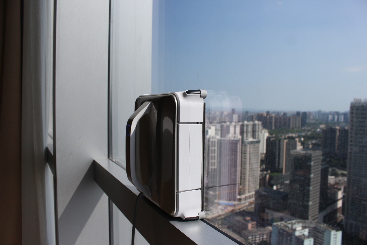 科沃斯窗宝清洁液使用方法,科沃斯窗宝擦小窗户