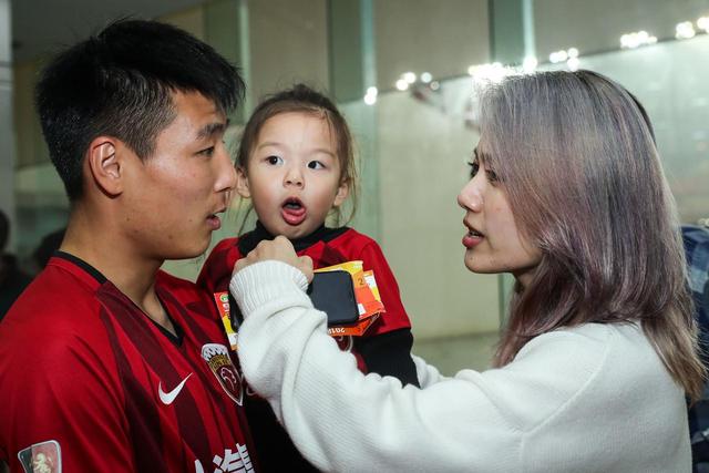 武磊谈和老婆,武磊表白申花后续