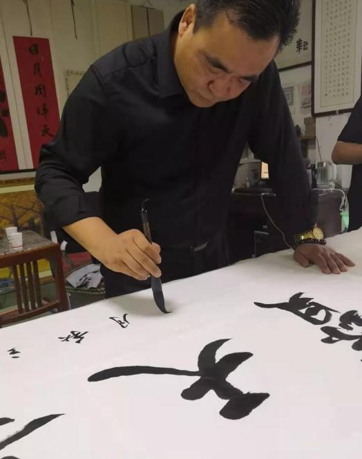 书画装裱，字画定制，尽在翰墨轩工作室