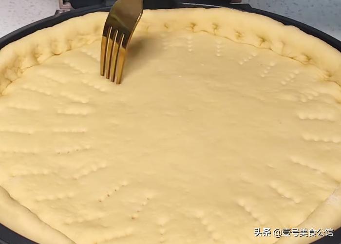 分享居家披萨饼的简单做法，鲜香拉丝，营养好吃，老少皆宜的美食