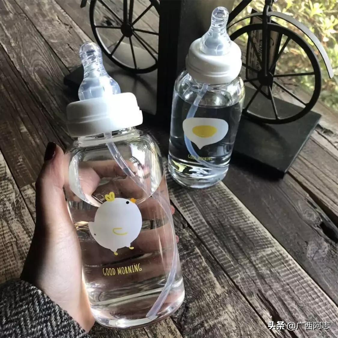 衣服上的污渍怎么洗,孩子白色衣服顽固污渍怎么洗