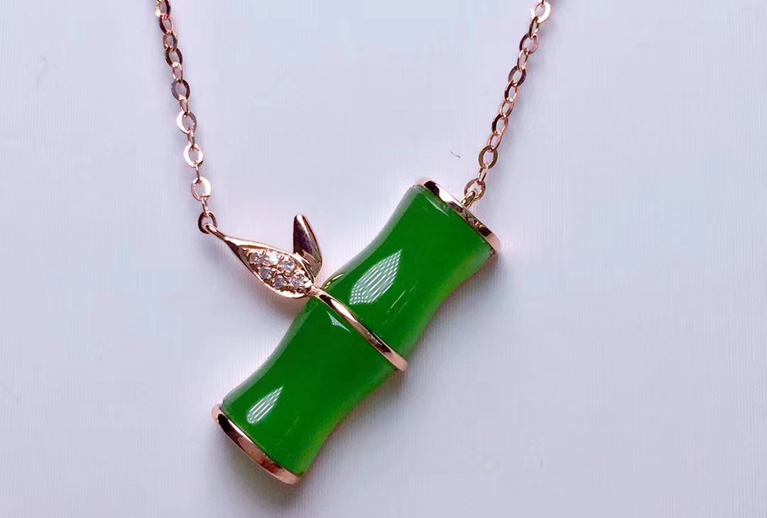 翡翠吊坠损坏如何修复,翡翠损坏怎么修复