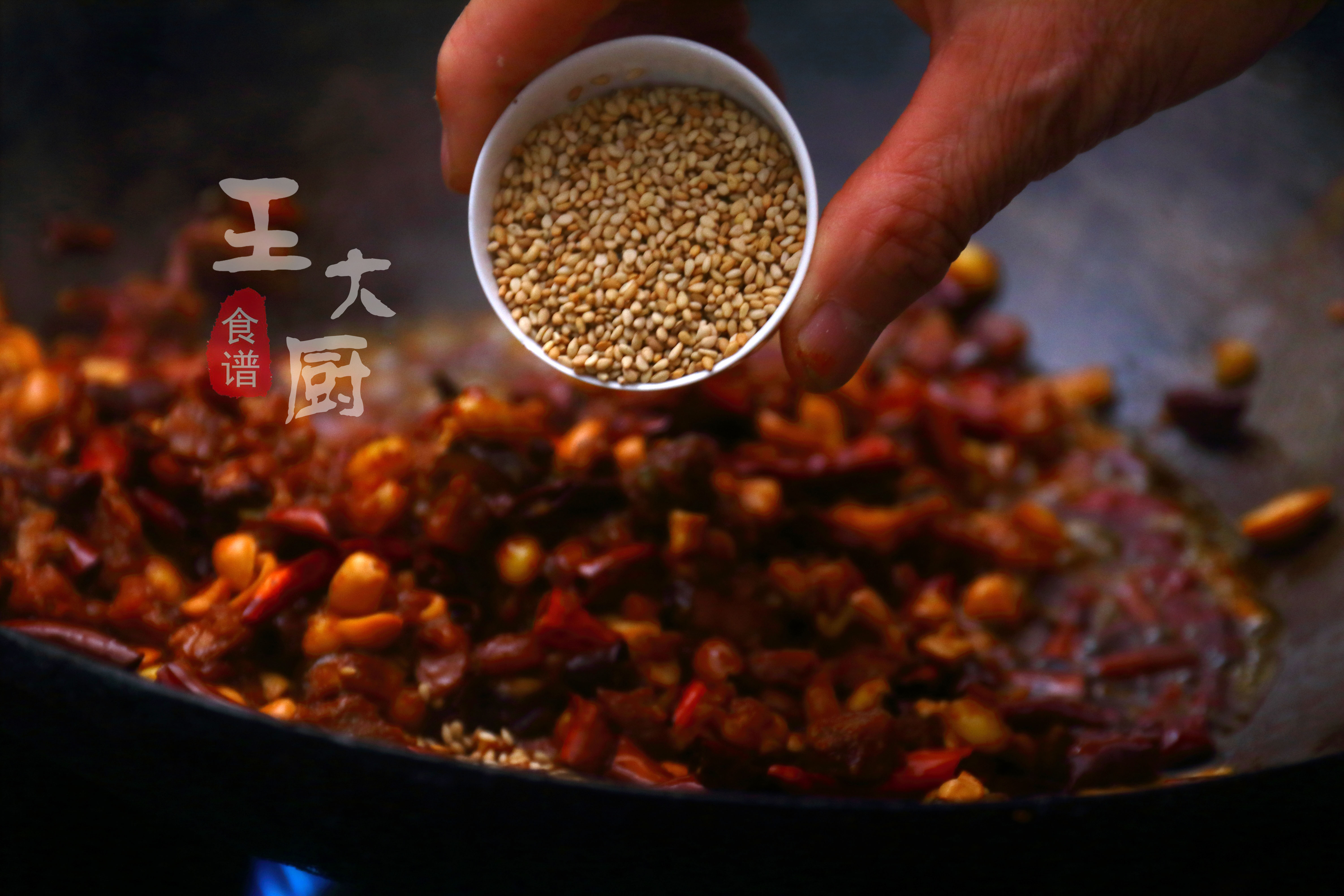 牛肉酱料可以做哪些好吃的,香菇牛肉酱香辣牛肉酱