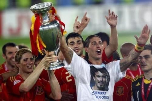 带刀后卫拉莫斯超燃观众反应,西甲第一带刀后卫拉莫斯