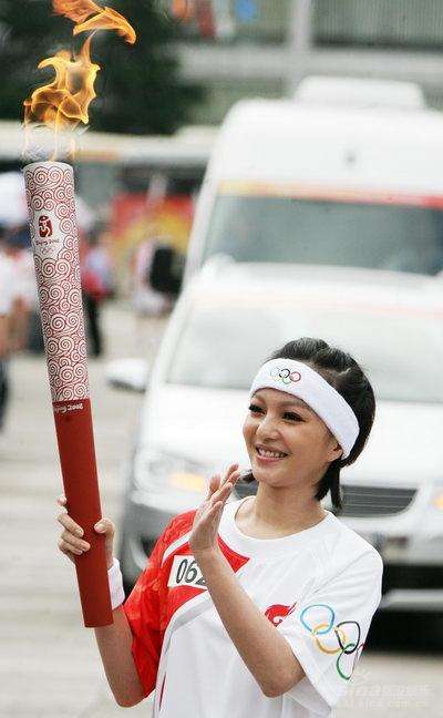 张韶涵首谈10年前被妈妈背叛,张韶涵为什么至今未婚