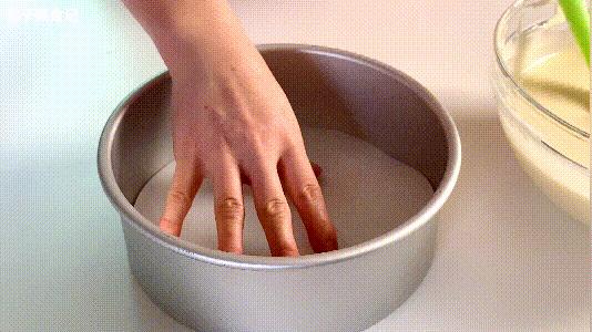 蛋糕机做的蛋糕为什么不蓬松,做蛋糕不开裂的方法