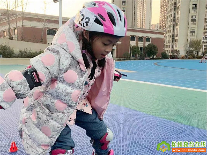 徐州市万科城民主小学体育教师,徐州市万科城民主小学五年级